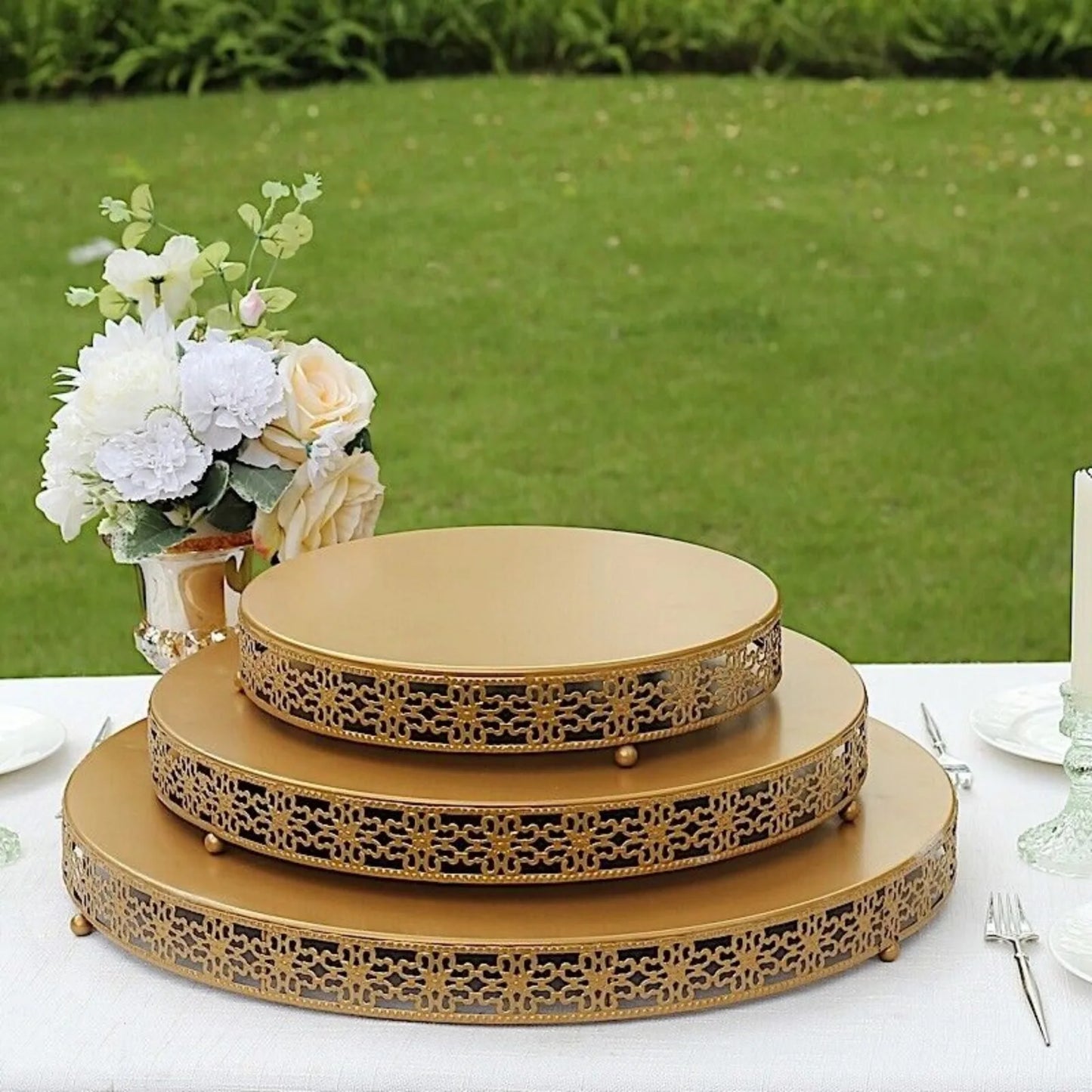 20 in Gold Metal Round Cake/Dessert Stand